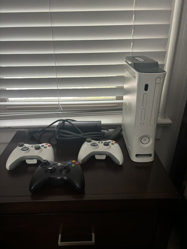 Xbox 360 console 3 - 3, wireless
